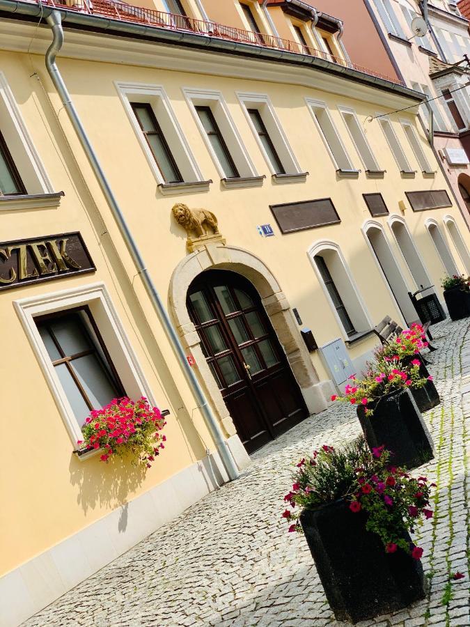 Dwupietrowy Apartament W Centrum Miasta Z Darmowym Miejscem Parkingowym Pod Zlotym Lwem VIII Клодзко Экстерьер фото