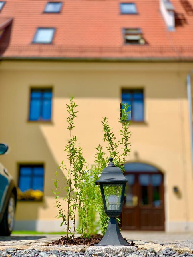 Dwupietrowy Apartament W Centrum Miasta Z Darmowym Miejscem Parkingowym Pod Zlotym Lwem VIII Клодзко Экстерьер фото